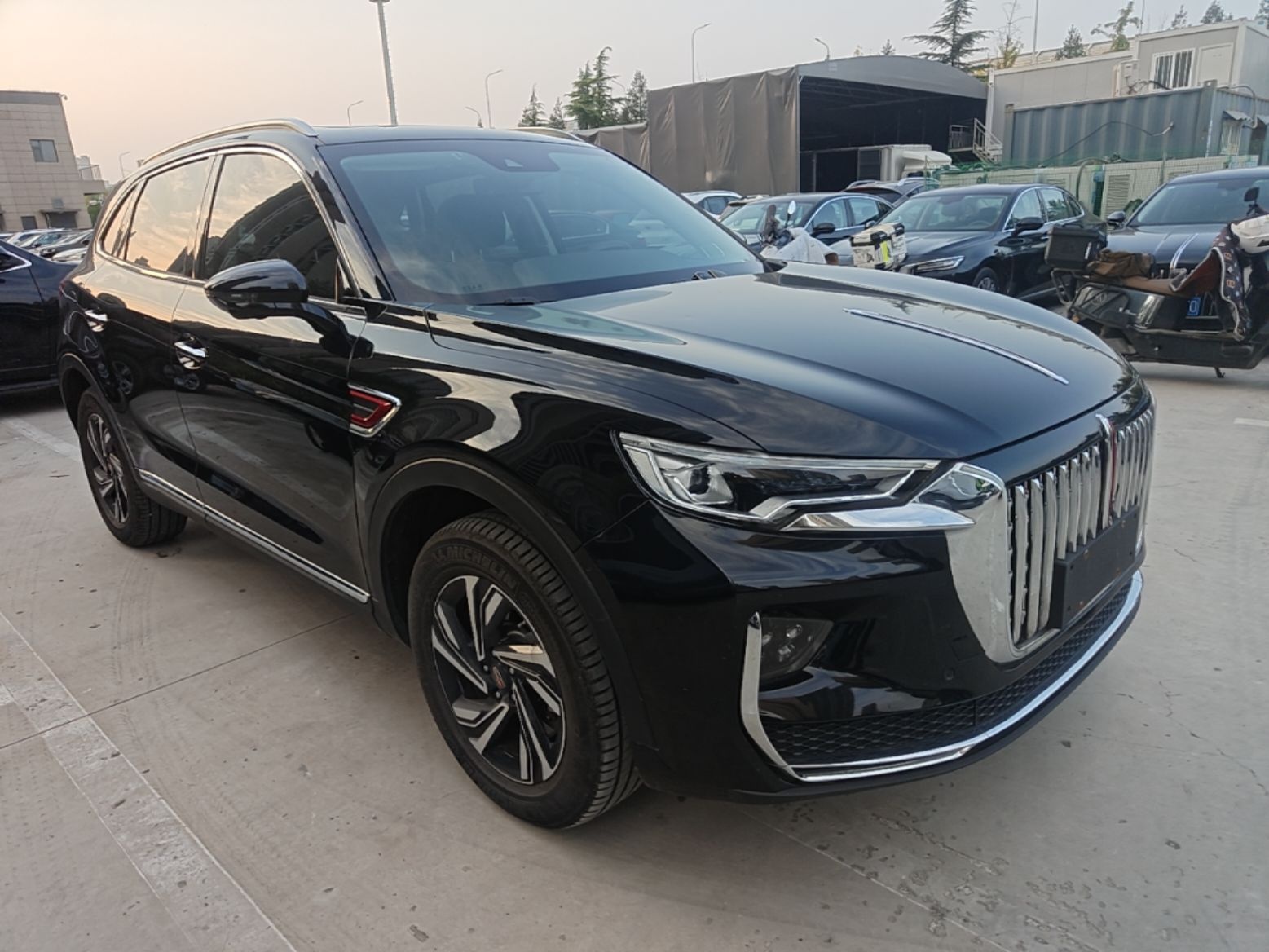 Hongqi HS5 2022 Revised Version 2.0T Smart Connect Flagship Edition — снимка 3