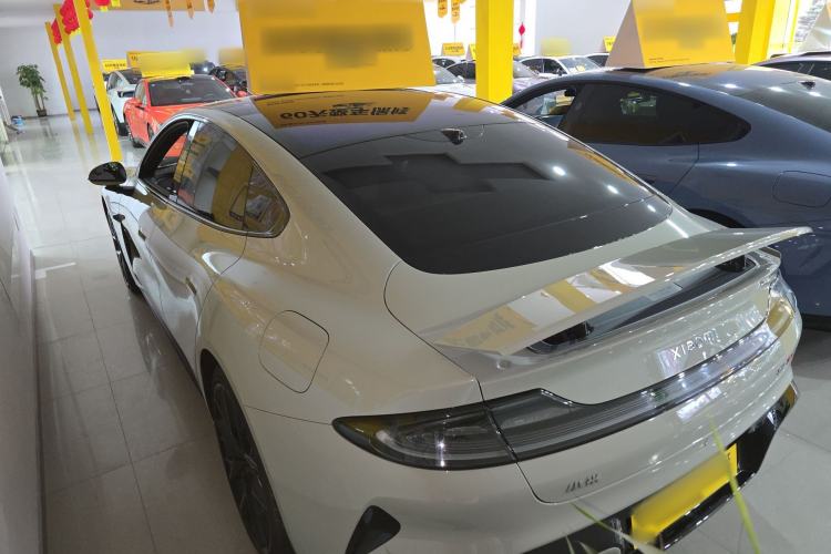 Used Xiaomi Auto SU7 2024 Four-Wheel Drive Ultra-Long Range Advanced Intelligent Driving Max Edition
