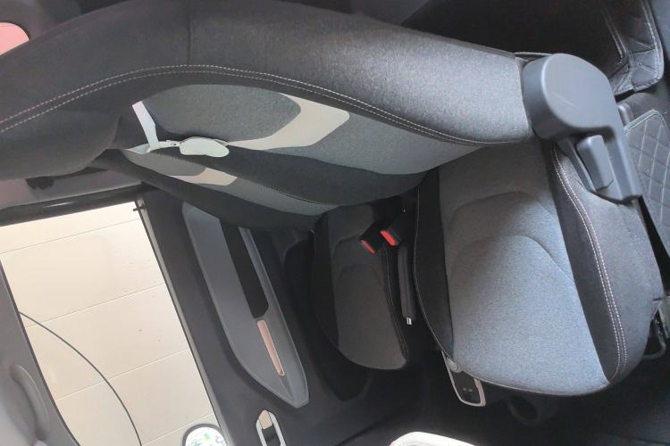 Used Chery New Energy QQ Ice Cream 2022 170km Sundae Phosphate Lithium-Ion