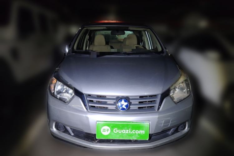 Used Venucia D50 2013 1.6L Manual Fashion Edition Front