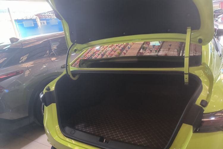 Used Geely Auto Binray 2022 Binrui COOL 1.5T DCT Electric Edition Trunk