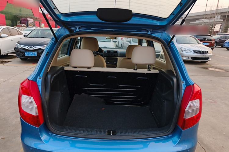 Used Skoda Fabia 2014 1.4L Manual Crystal Edition