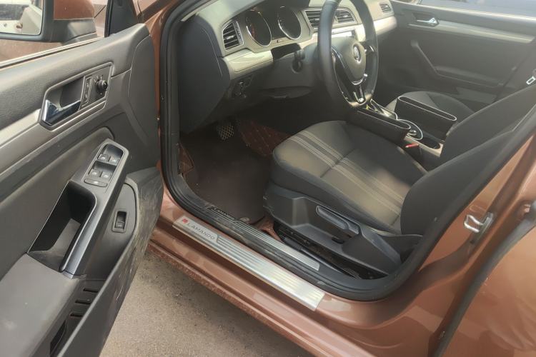 Used Volkswagen Lamando 2017 230TSI DSG Fashion Edition
