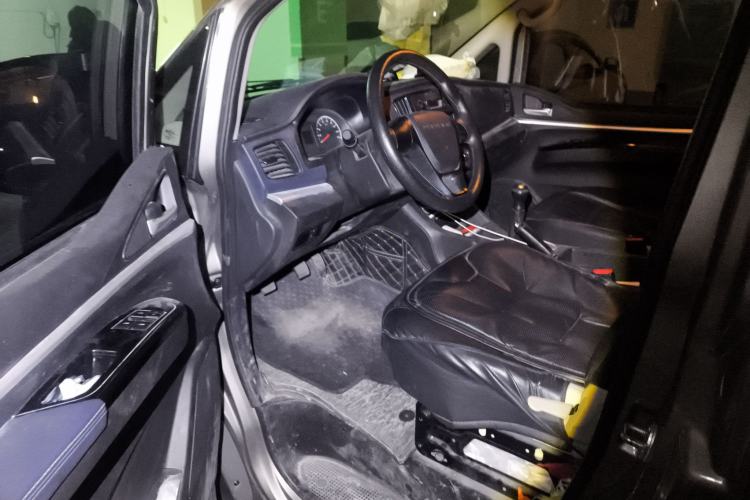 Used FORTHING Lingzhi 2023 M5L 1.6L Base Model 5 Seats
