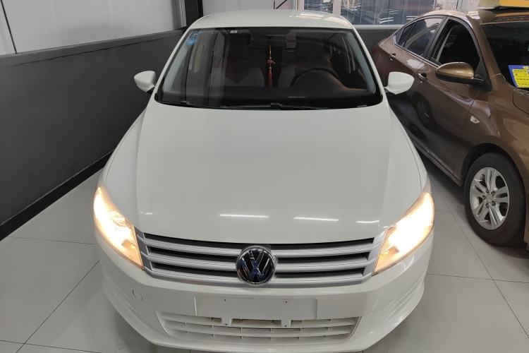 Used Volkswagen Santana 2015 1.6L Manual Fashion Edition
