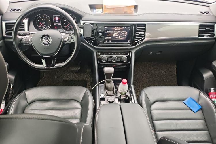 Used Volkswagen Teramont 2019 380TSI Four-Wheel Drive Luxury Version China VI Standard Center Console