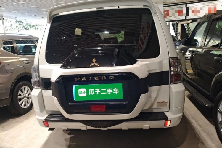 Used Mitsubishi Pajero 2018 V97 3.8L 5-Door GLS Sunroof – Middle East