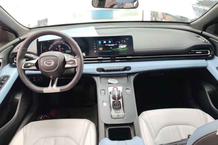 Used GAC Trumpchi EMPOW 2023 Shadow Leopard H High-Energy Hybrid Edition Center Console