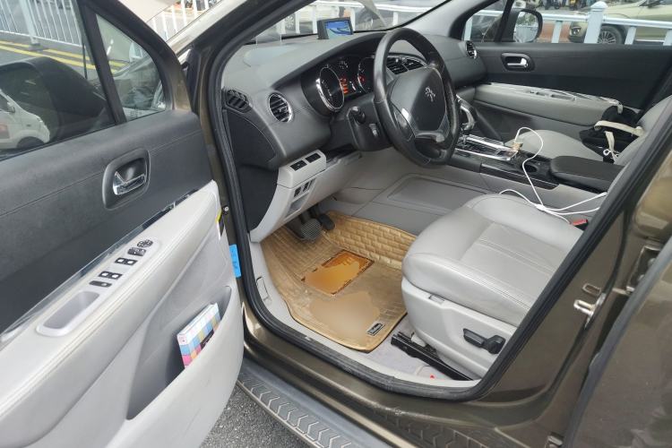 Used Peugeot 3008 2013 1.6THP Automatic Prestige Edition Driver Seat