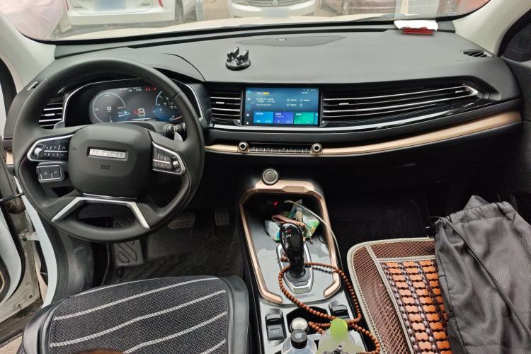 Used Haval H6 2021 1.5 GDIT Automatic Luxury Edition Center Console