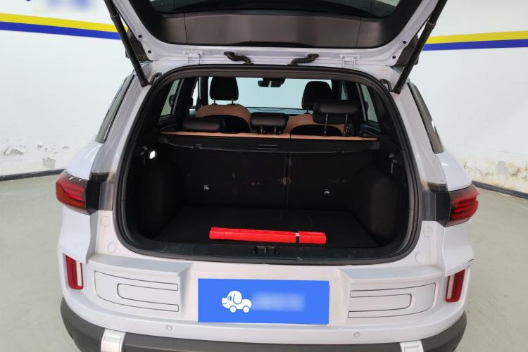 Used Geely Auto icon 2025 Linglong 1.5TD Jinxi Edition Trunk