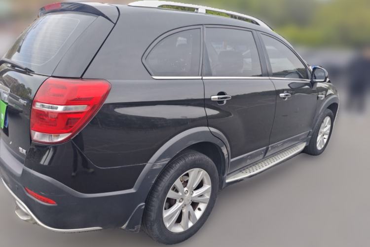 Used Chevrolet Captiva 2015 2.4L 4x4 Flagship Edition 7-Seater
