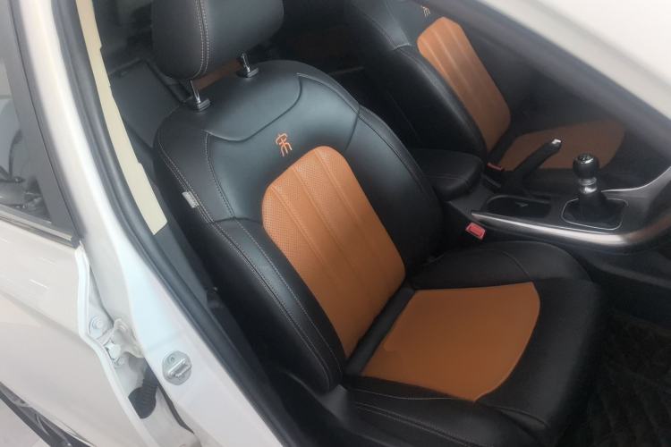 Used BYD Song 2016 1.5TI Manual Luxury Model Right Front Seat