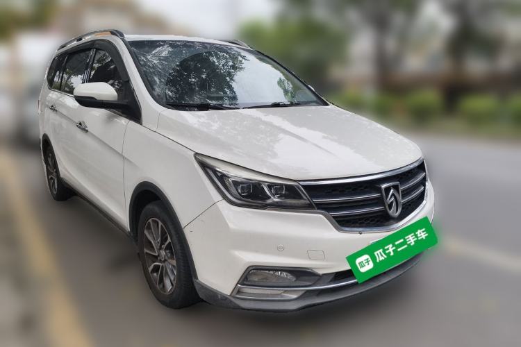 Used Baojun 730 2017 1.8L iAMT Luxury Version 7-Seater
