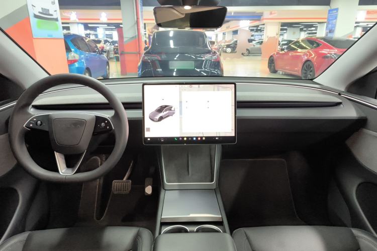 Used Tesla Model Y 2025 Rear-Wheel-Drive Version
