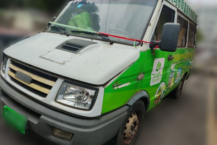 Used Iveco Daily 2014 2.5T-A35 NJ6484ACM47Z4