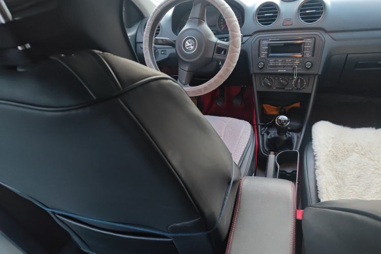 Used Volkswagen Jetta 2015 Zhuihui Edition 1.4L Manual Fashion Model