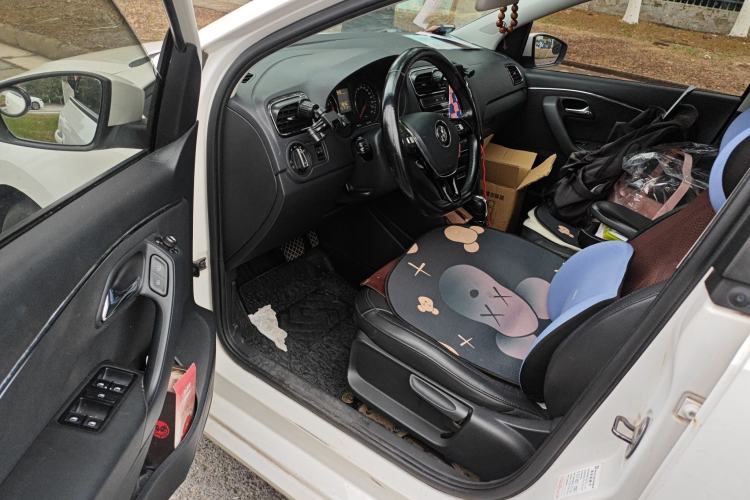 Used Volkswagen Polo 2014 1.6L Automatic Luxury Edition
