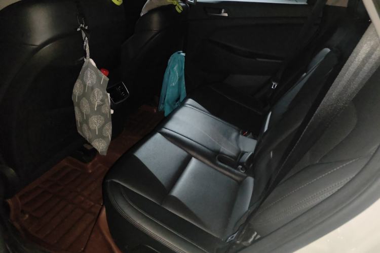 Used Hyundai Tucson 2015 1.6T Dual-Clutch Two-Wheel-Drive Leading Model
