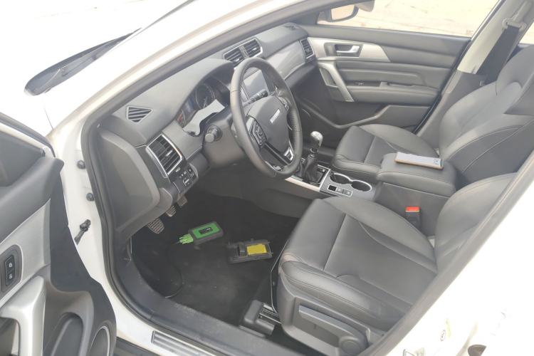 Used Haval H2 2017 Red-Label 1.5T Manual Two-Wheel Drive Luxury Model
