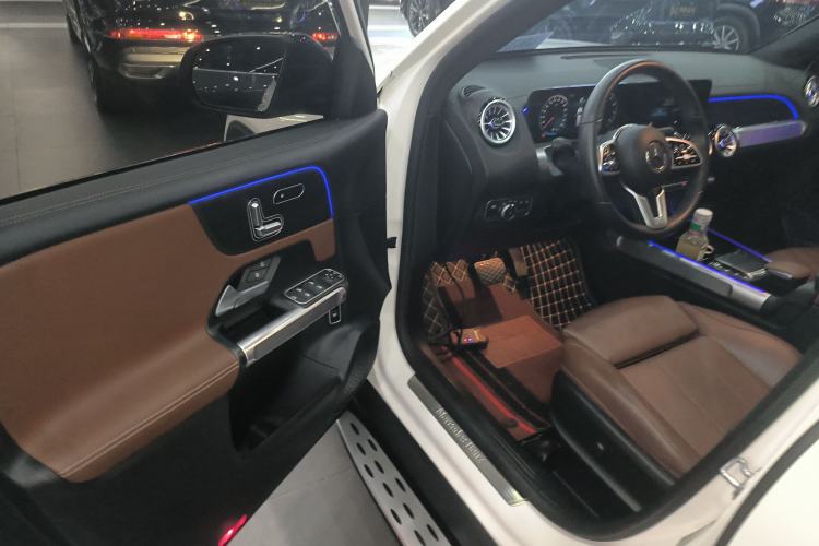 Used Mercedes-Benz GLB 2022 GLB 220 4MATIC Driver Seat