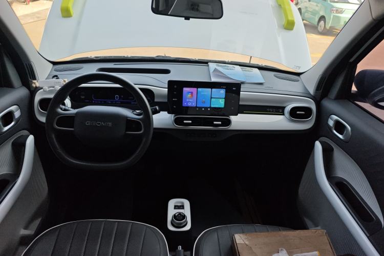 Used Geely Galaxy Panda 2025 210km Panda Rider Center Console