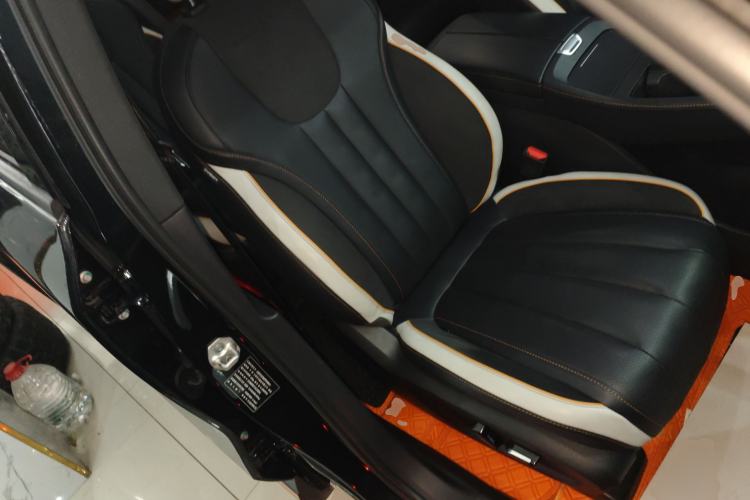 Used Ford Equator 2023 EcoBoost 225 Obsidian Orange Edition Prestige 7-Seater (2/2/3)