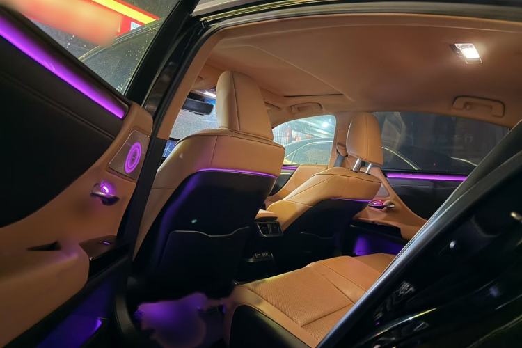 Used Lexus ES 2022 200 Excellence Edition
