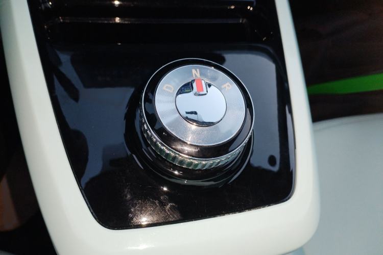 Used Dongfeng NAMMI BOX 2022 Light Wind Edition 201KM Advanced Model Gear Lever