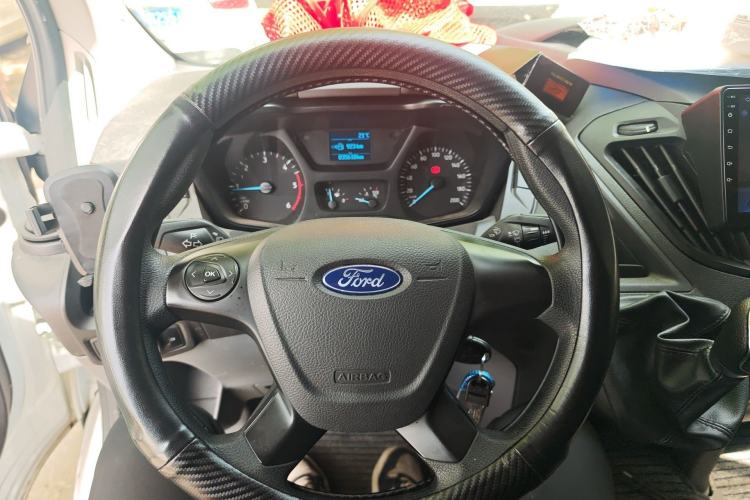 Used Ford Transit 2019 2.0T Diesel Multi-Purpose Commercial Vehicle Mid-Drive Mid-Roof 6-Seater China VI Standard
