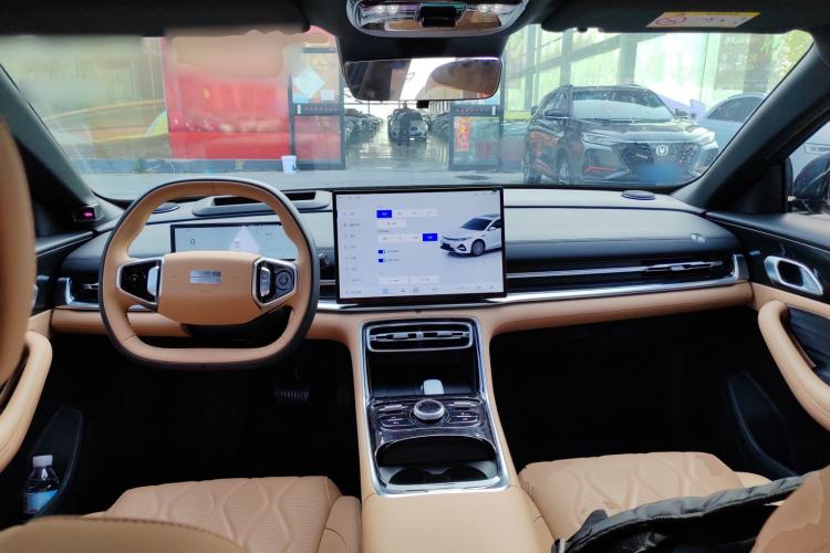 Used Geely Galaxy A7 2025 Model EM-i 150km Starship Edition Center Console