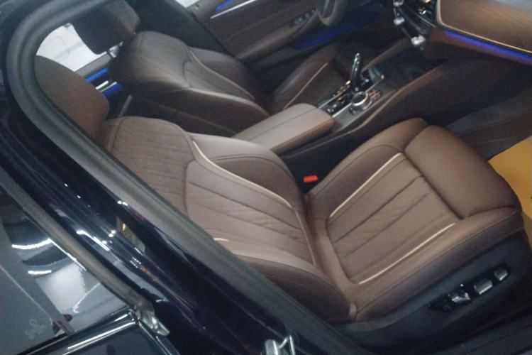 Used BMW 5 Series 2023 530Li Luxury Edition M Sport Package