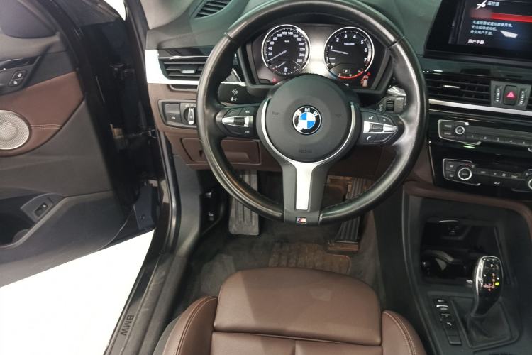 Used BMW X1 2022 sDrive25Li Leading Model Steering Wheel