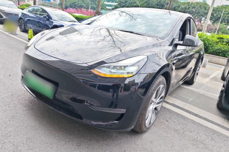 Used Tesla Model Y 2022 Long-Range All-Wheel-Drive Version