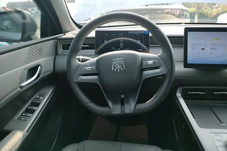 Used BYD Qin PLUS 2025 DM-i Smart Drive 55KM Leading Model
