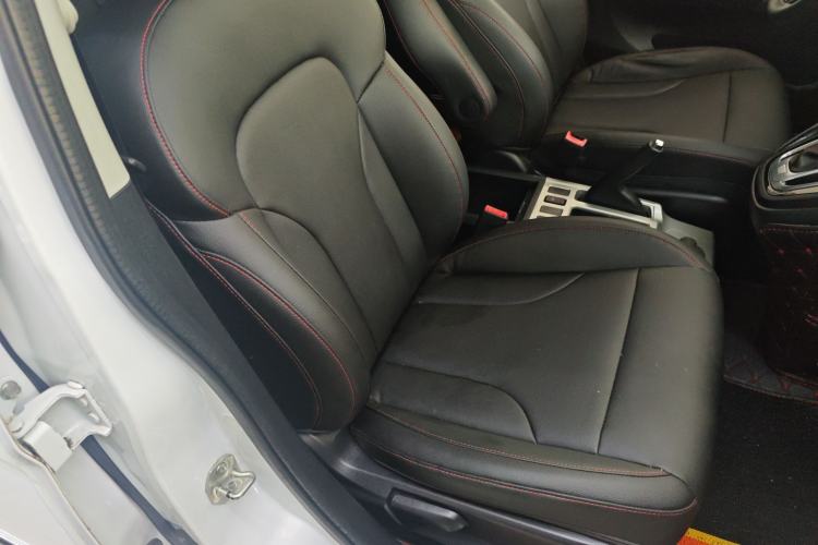 Used Haval H6 2016 Upgraded Model 1.5T Automatic Two-Wheel Drive Elite Version Right Front Seat