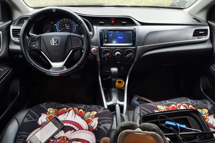 Used Honda Crider 2016 1.8L CVT Luxury Edition Center Console