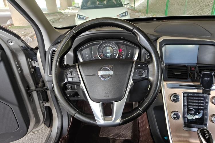 Used Volvo XC60 2016 T5 Smart Upgrade Model
