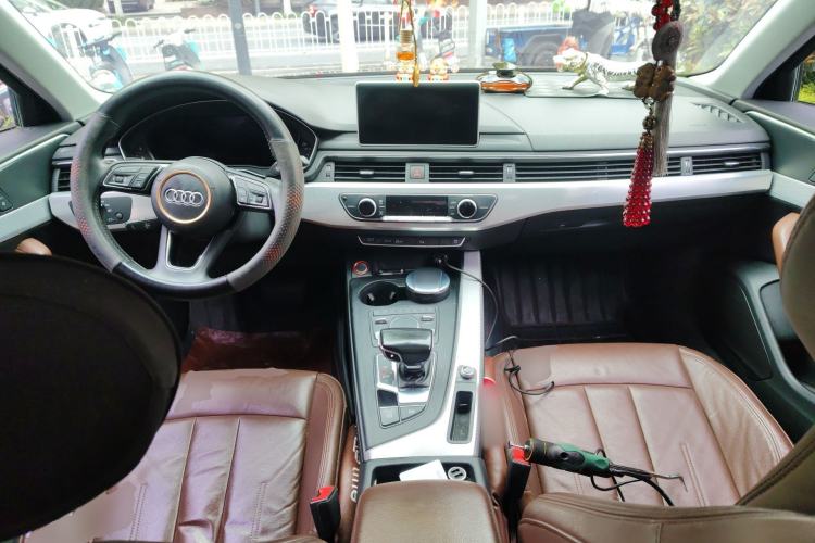 Used Audi A4L 2018 30th Anniversary Edition 40 TFSI Fashion Model
