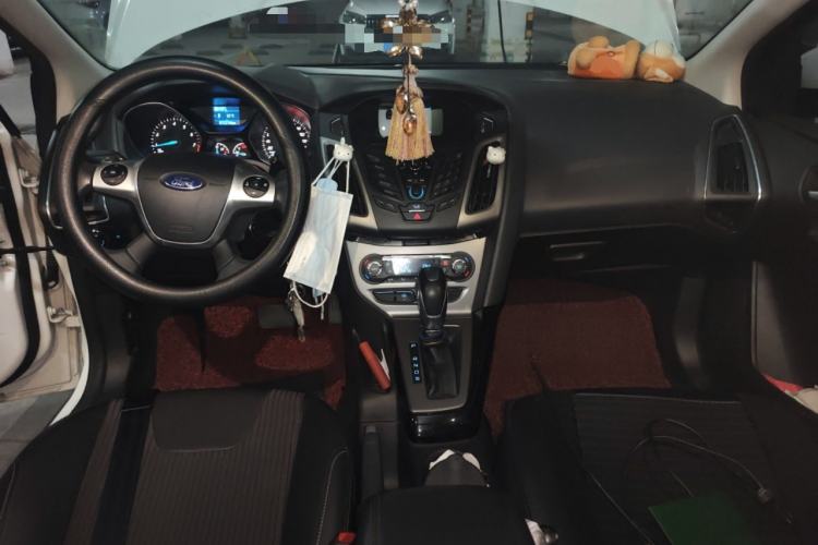 Used Ford Focus 2012 Sedan 1.6L Automatic Fashion Edition