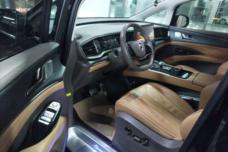 Used Denza D9 2022 EV 600 Four-Wheel Drive Prestige Model