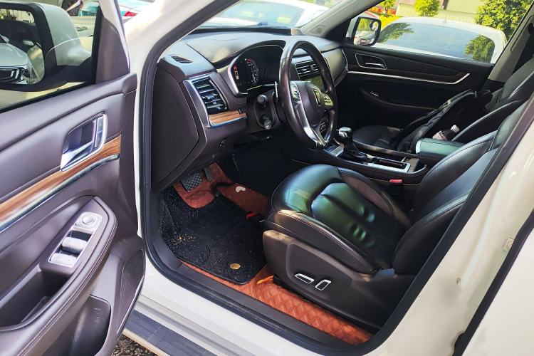 Used Roewe RX8 2019 30T Smart Connectivity Two-Wheel Drive Supreme Flagship Edition
