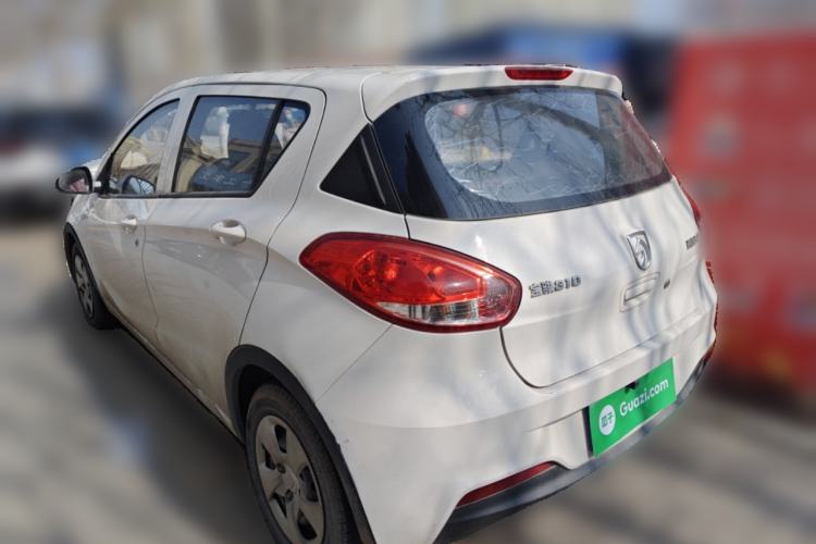 Used Baojun 310 2016 1.2L manual Comfort trim level
