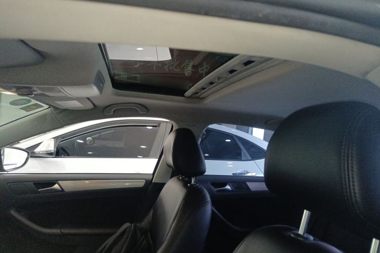 Used Volkswagen Sagitar 2014 Revised Version 1.6L Automatic Comfort Edition Headliner