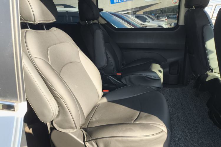 Used SAIC MAXUS G10 2016 2.0T Automatic Elite Edition
