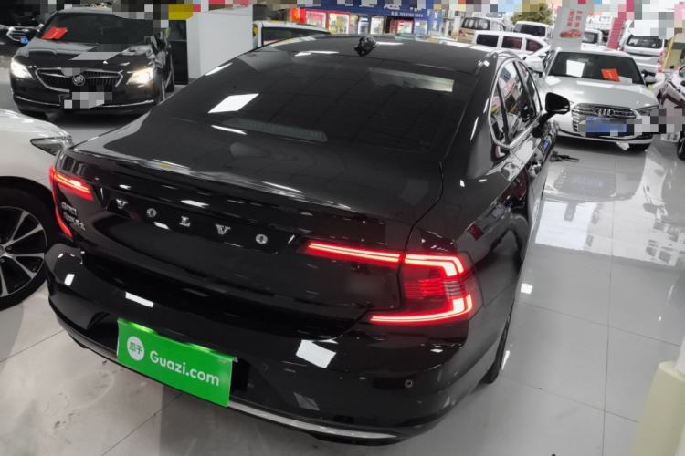 Used Volvo S90 2022 B5 Zhiyi Luxury Edition Rear Right 45 Deg