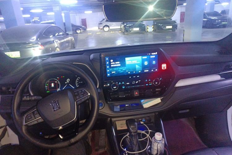 Used Toyota Crown Kluger 2021 2.5L HEV Four-Wheel Drive Premium Edition Center Console