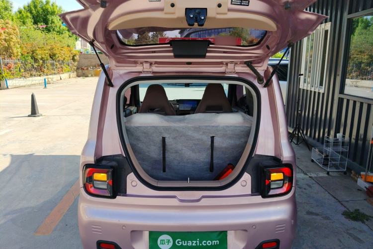 Used Geely Galaxy Panda 2024 Panda Mini 200km Endurance Bear Trunk