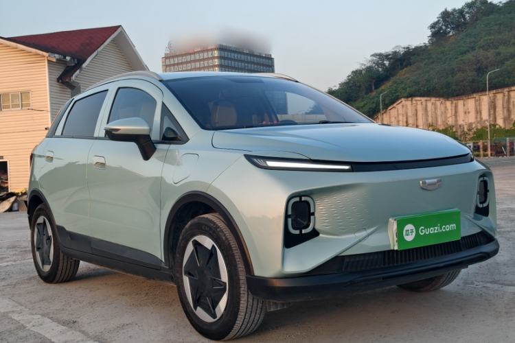 Used Geometry E Firefly 2024 301km Starlight Exterior 10