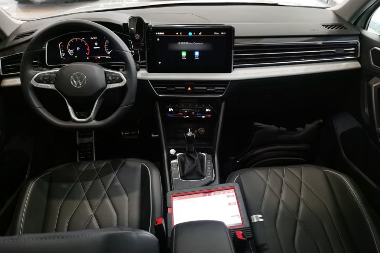 Used Volkswagen Tiguan L 2024 Outstanding Model 330TSI Automatic Two-Wheel Drive R-Line Dragon Glory Edition